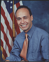 Luis V Gutierrez